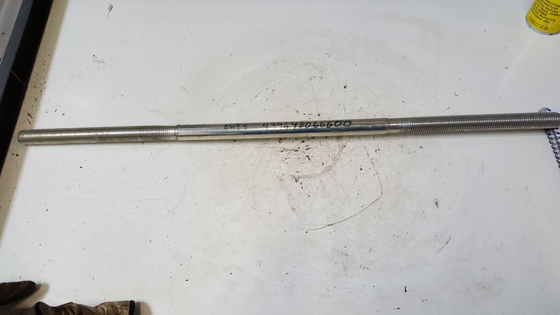 Vanttiruuvi M 24X800